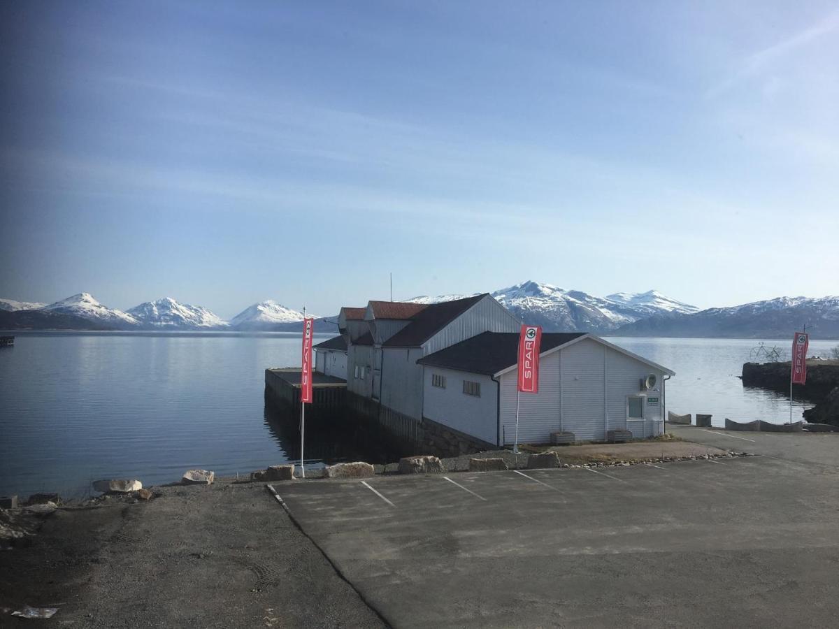 The Old Harbour Store 勒丁恩 外观 照片